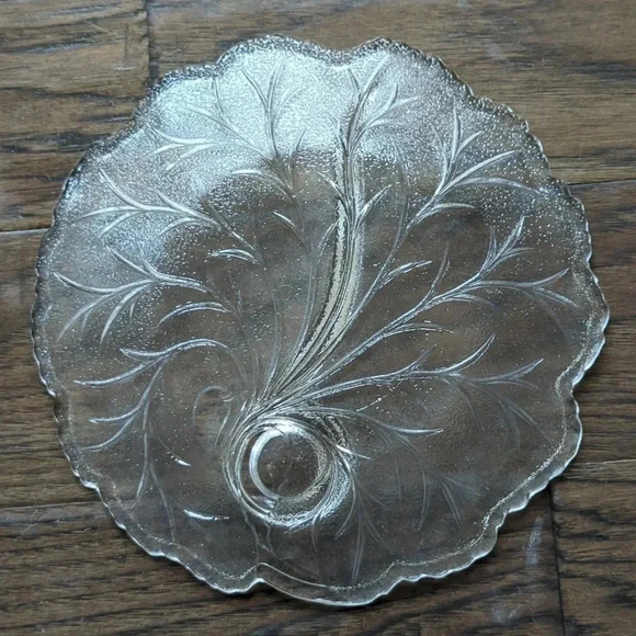 Vintage Luncheon plates  and cups - Picture 5 of 6